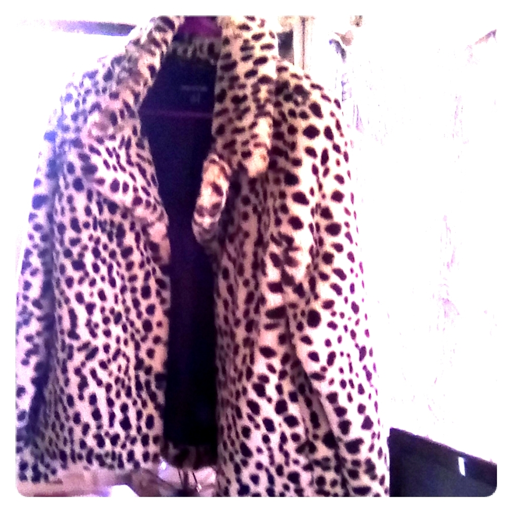 Faux lepord print coat
